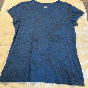 Daisy Fuentes tshirt, blue and black, wmns XL. Gently worn